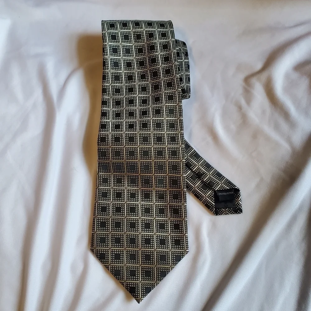Bergamo New York men's Black and white  tie